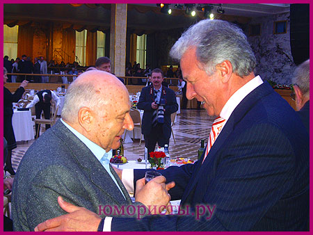 Михаил Жванецкий общается с депутатами Гос. Думы РФ